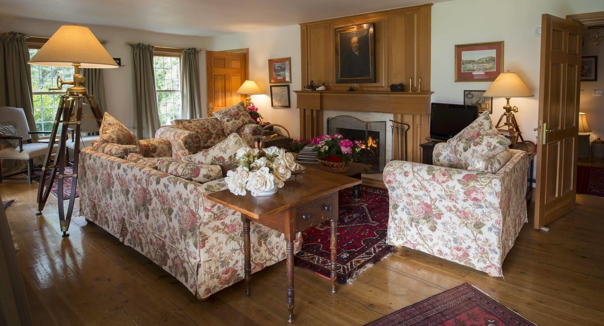 Minette Bay Lodge Kitimat 외부 사진