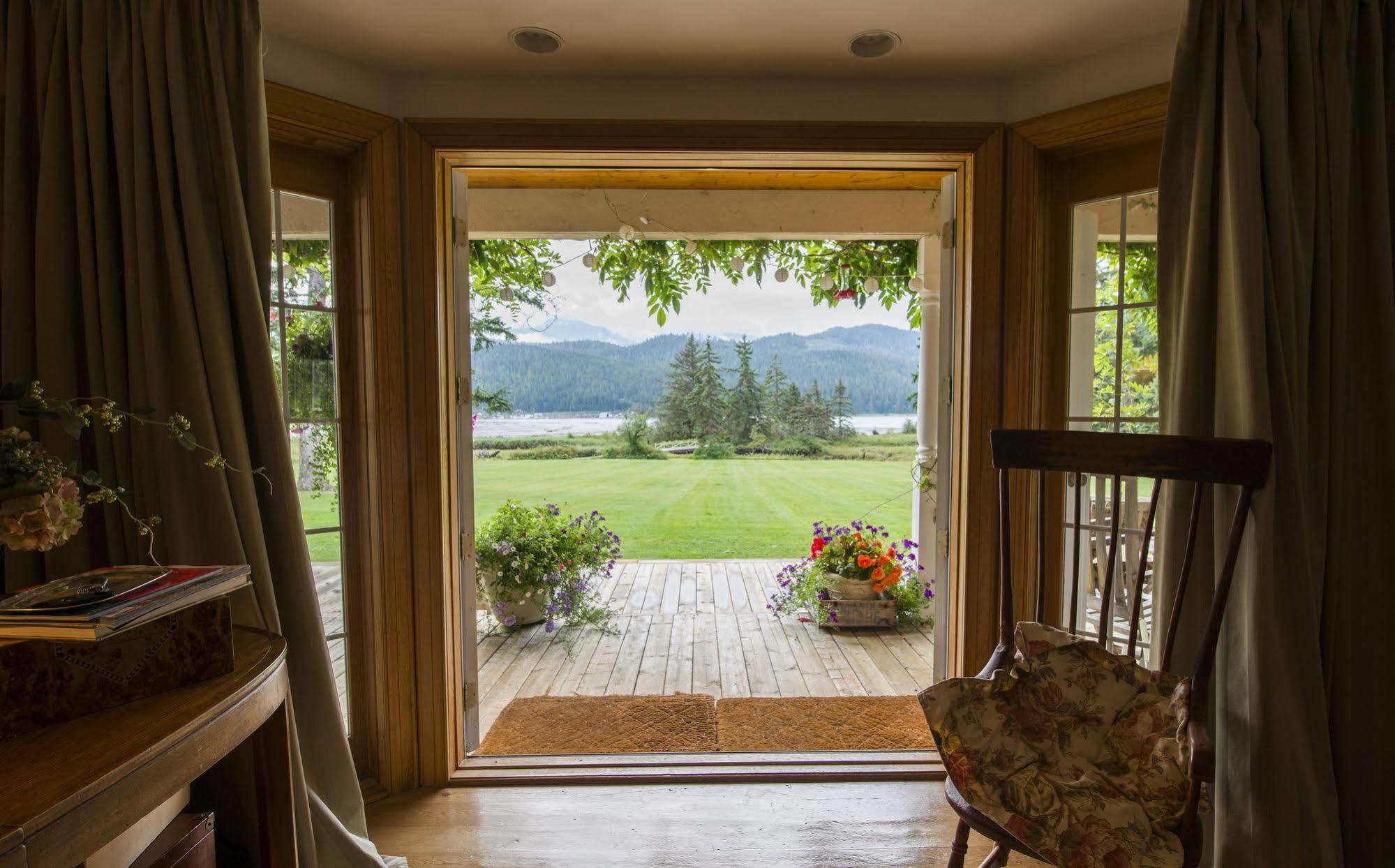 Minette Bay Lodge Kitimat 외부 사진