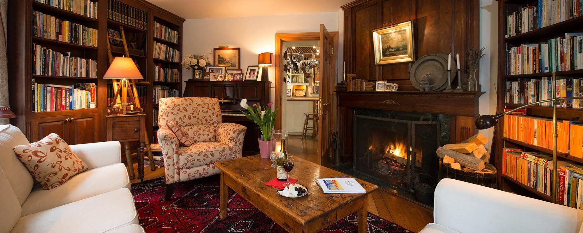 Minette Bay Lodge Kitimat 외부 사진